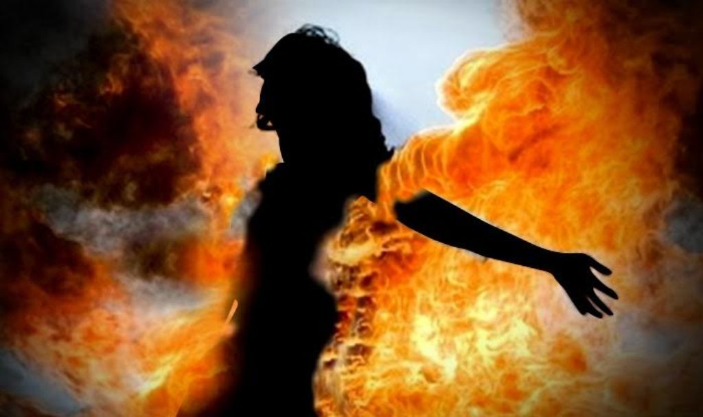 पारिवारिक लेनदेनको विवादमा श्रीमानले पेट्रोल छर्केर जिउँदै जलाए श्रीमती