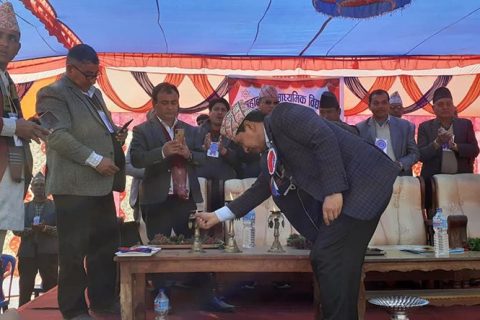 बर्तमान सरकारले देशको शिर झुकाउने कुनै काम गर्दैन : नेकपा प्रबक्ता श्रेष्ठ