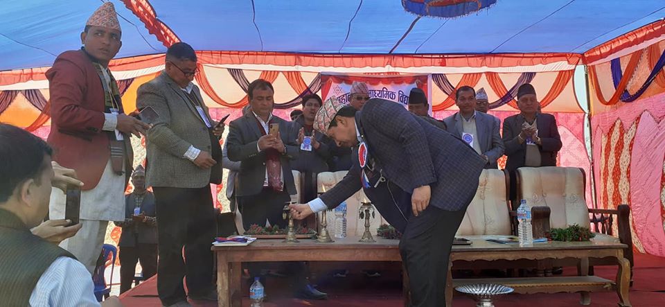 बर्तमान सरकारले देशको शिर झुकाउने कुनै काम गर्दैन : नेकपा प्रबक्ता श्रेष्ठ