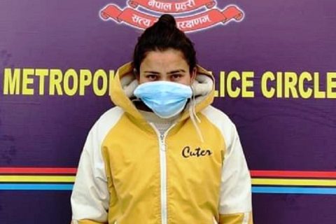 खैरो हेरोइन सहित नागढुङ्गाबाट २३ बर्षिय युवती पक्राउ