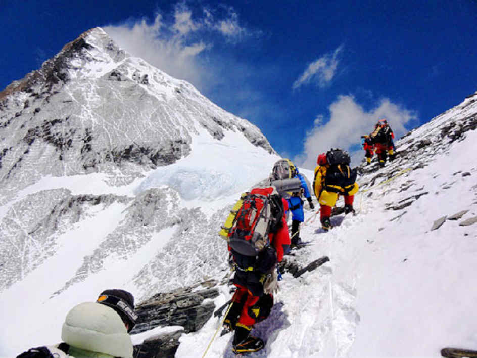 २४ हिमाली चुचुराबाट उठ्यो १२ करोड रोयल्टी