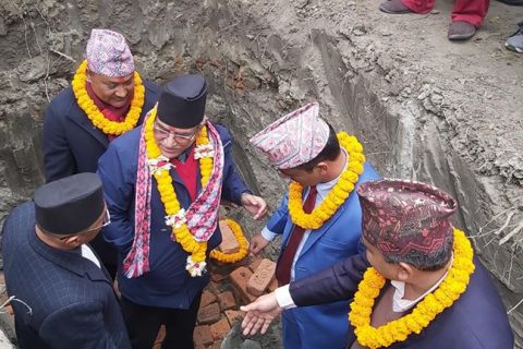 प्रचण्डले भन्नुभयो, ‘सत्तामा पुगेपछि कम्युनिष्ट नेताहरु आर्दशबाट बिचलित हुनेगरेका छन् ’ (फोटो फिचर सहित)
