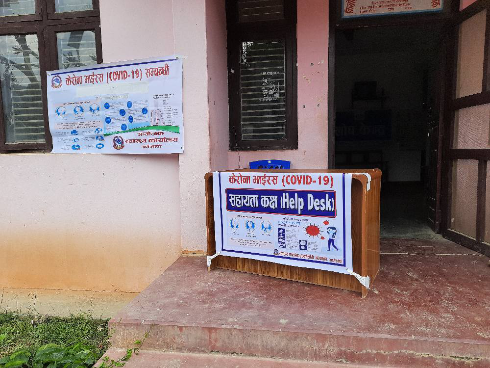 कोरोनाको संक्रमणबाट बच्न आँबुखैरेनीमा स्वास्थ्य साहायता कक्ष स्थापना