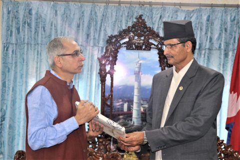 नेपालका लागि भारतीय राजदुत र सभामुख सापकोटा बिच भेटवार्ता : दुईदेश बिचको समस्या छलफलबाट समाधान गर्न सकिनेमा जोड