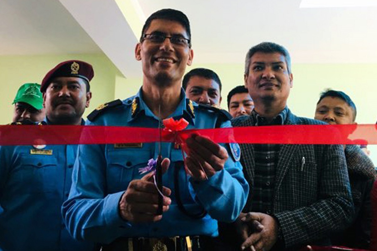 कालोबजारी गर्ने ब्यापारीलाई प्रहरीले निर्दयी भएर कारवाही अगाडि बढाउँने