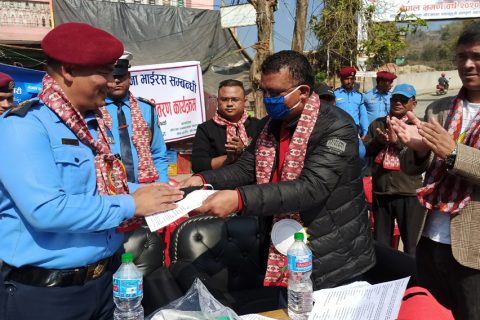 गोरखामा कोरोना बिरुद्ध सचेतना फैलाउदै मास्क बितरण