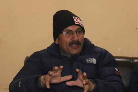 नेकपाका केन्द्रिय सदस्य न्यौपाने लेख्नुहुन्छ ‘पुँजीपति वर्गसँग पसिनाको मर्म बुझ्ने चेतना नै हुँदैन’