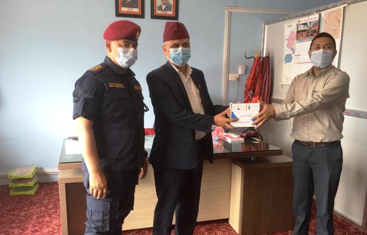 अब जिल्ला प्रसासन कार्यालय र जिल्ला प्रहरी कार्यालय गोरखामा पनि थर्मल गन