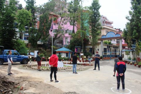 गोरखामा लडडाउन उल्लंघन गर्ने ९ जनालाई रु १ सय जरिबाना