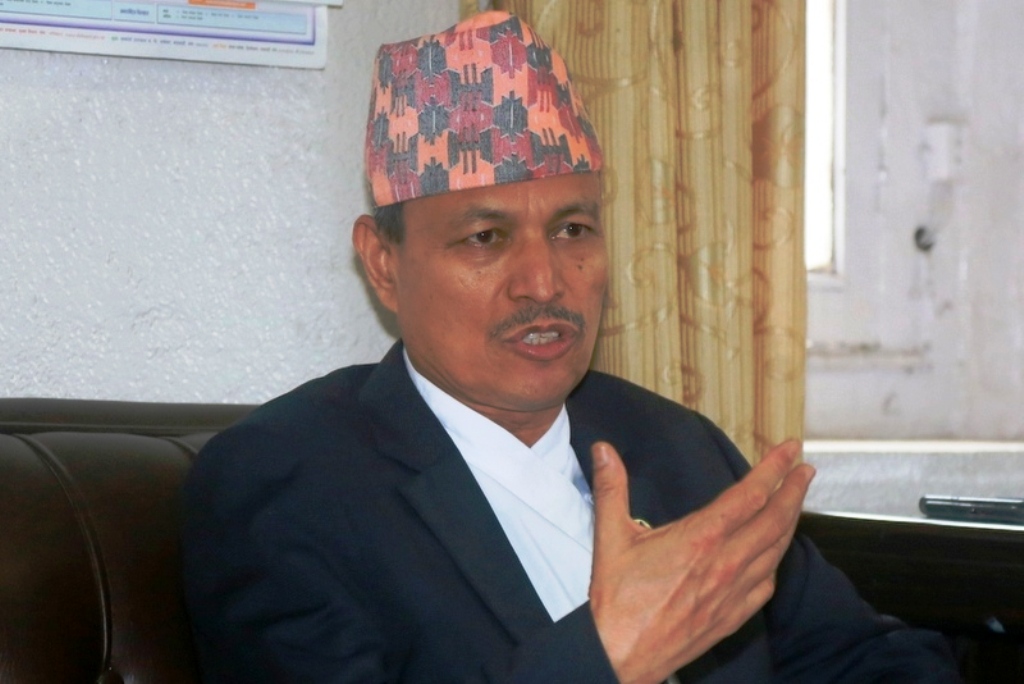 अध्यादेश फिर्ताको माग गर्दै राष्ट्रपतिलाई निवेदन दिन पुगेका नेताहरु प्रचण्डको निर्देशनपछि फिर्ता