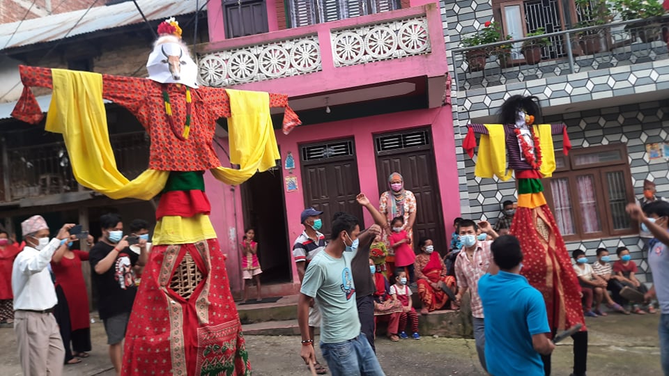 गोरखामा यसरी मनाइयो गाईजात्रा पर्व (फोटो फिचर हेर्नुहोस)
