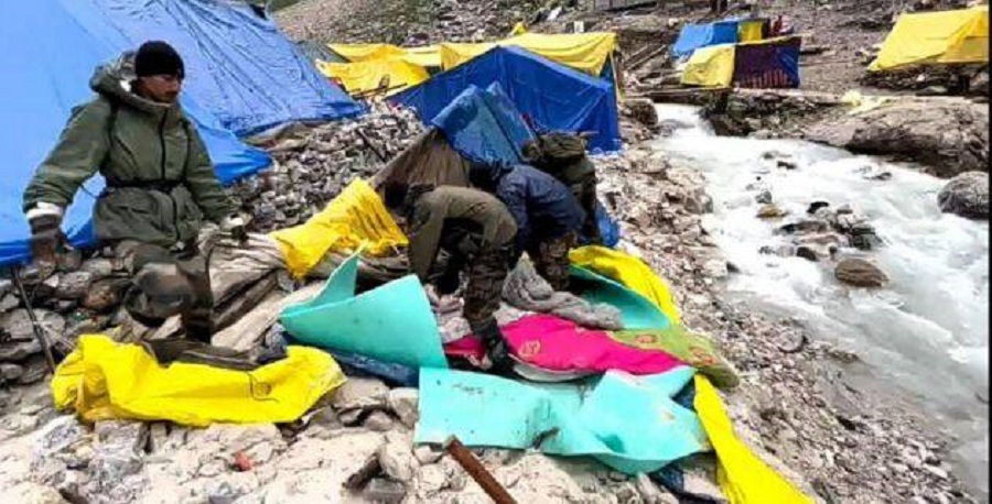अमरनाथमा भारी वर्षापछि बाढी आउँदा १६ जनाको मृत्यु