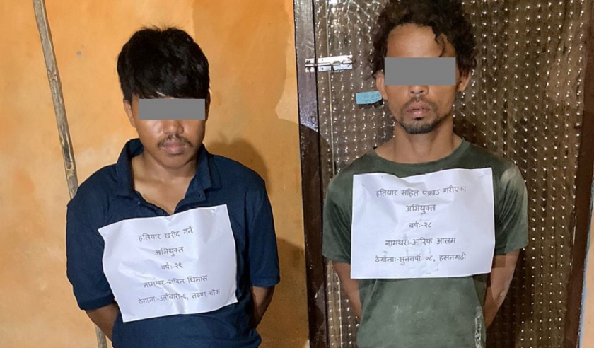 पेस्तोलसहित दुई युवक पक्राउ