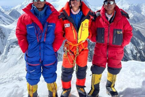 उत्तरी गोरखाका दुई युवाद्वारा माउन्ट केटूको सफल आरोहण