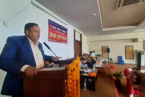 माओवादीले ल्याएको प्रणालीमा अरूले रजाईँ गर्दा समस्या भयो : शिक्षा मन्त्री पौडेल