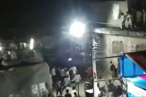 आरकेस्ट्रा बन्द गराउन खोज्दा झडप