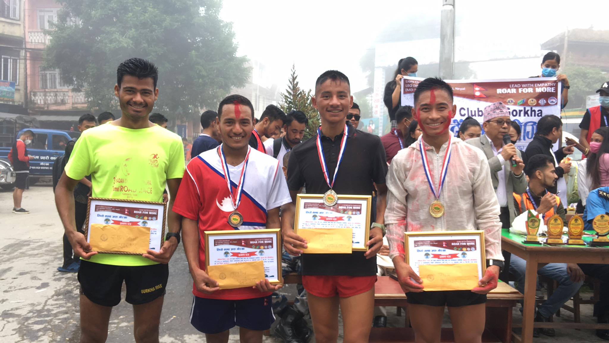 लियो क्लबको आयोजनामा संविधान दिवसको अवसरमा गोरखामा दौड प्रतियोगिता