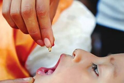 सरकारले देशभरका बालबालिकालाई भिटामिन ‘ए’ र जुकाको औषधि खुवाइदै
