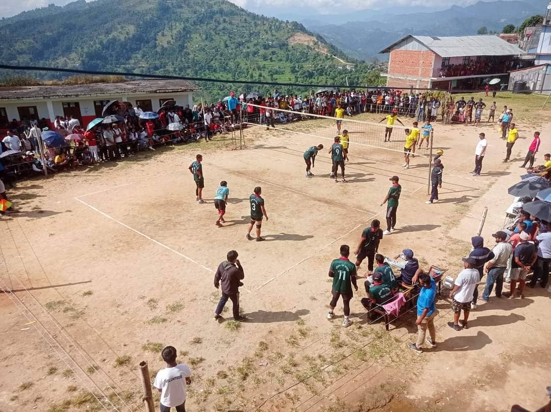 बोर्लाङ्गमा भएको अन्तर जिल्लास्तरिय भलिबल प्रतियोगिताको उपाधि तनहुँलाई