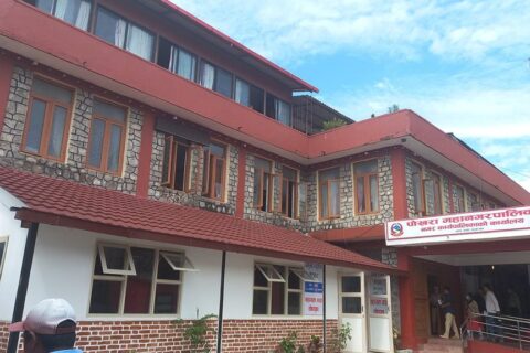 प्रयोजन विपरीतका अन्डरग्राउन्ड संरचना हटाउँदै पोखरा महानगर