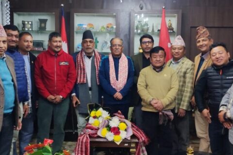 गोरखा-धादिङका जनप्रतिनिधिद्धारा बुढीगण्डकी आयोजना निमार्ण अघि बढाउन पहल गरिदिन प्रचण्ड संग माग