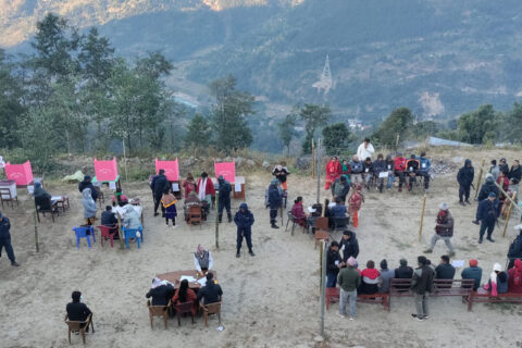 दश मतदान केन्द्रमा मतदान सुरु