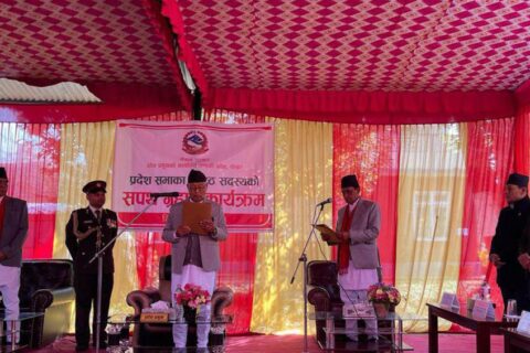 गण्डकीका ज्येष्ठ सदस्य मित्रलालले लिए सपथ