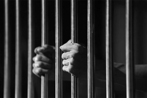 हिरासतमा रहेका श्रीमान् भेट्न लागुऔषध लिएर भेट्न पुगेकी श्रीमती पक्राउ