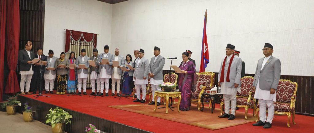 उपप्रधानमन्त्री लिङ्देनसहित नयाँ मन्त्रीहरूले लिए शपथ