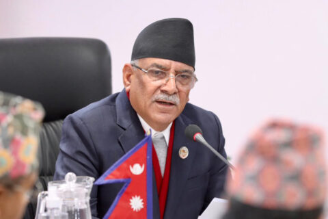 सचिवहरूलाई प्रधानमन्त्रीको निर्देशन : लाइन बस्नुपर्ने समस्या एक महिनाभित्र हटाउनु