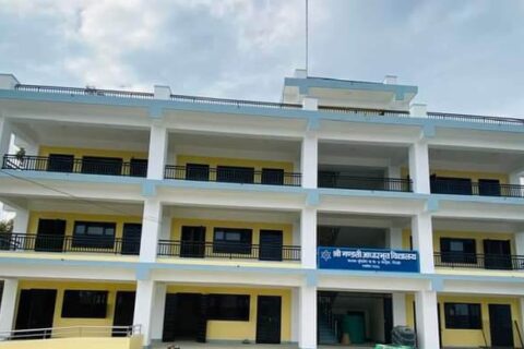 भूकम्प गएको करिब आठ वर्ष पछि यस्तो बन्यो मण्डली आधारभुत विद्यालयको भवन
