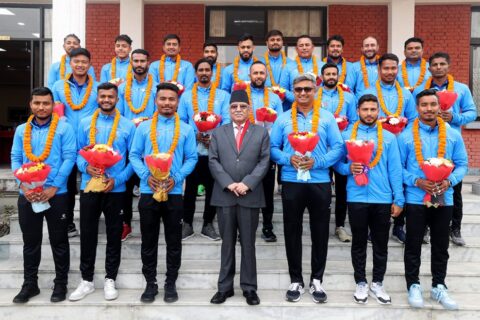 विश्वकप छनोटमा पुग्न सफल क्रिकेट टोलीलाई प्रधानमन्त्रीको सम्मान, जनही ३ लाख दिने घोषणा