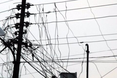 विद्युत चोरी गरेको आरोपमा ६ जना पक्राउ