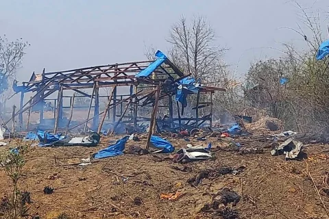 सेनाको हवाई आक्रमणबाट १०० जनाको मृत्यु