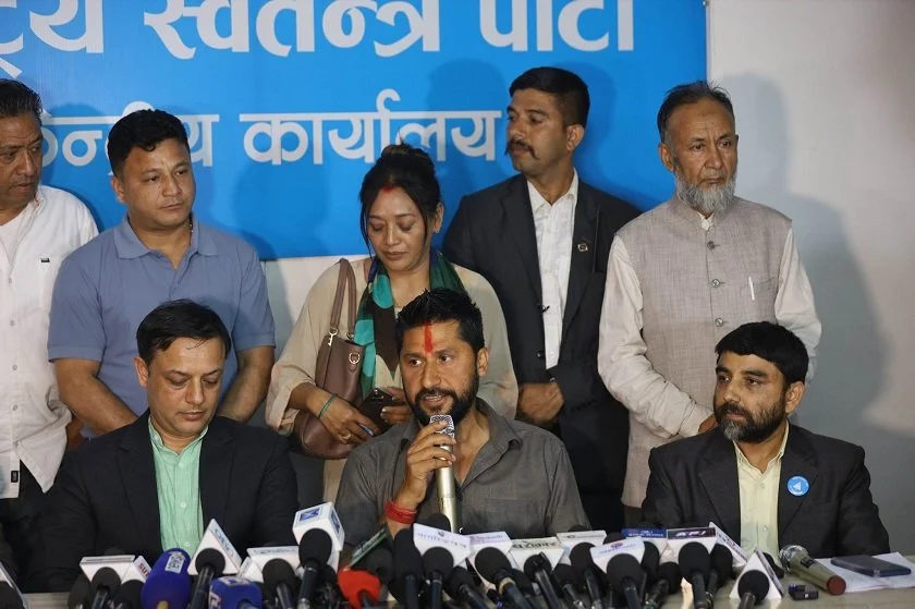 रास्वपाले गर्‍यो ढाकाकुमारलाई पार्टी र सांसद पदबाट निष्कासित