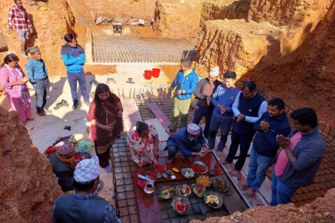 शहिद लखनको तिनमानेमा १५ शैयाको आधारभुत अस्पताल भवनको निर्माण शुरु