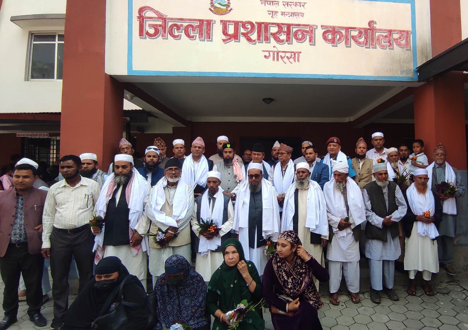 गोरखाका २३ हजयात्रीलाई बिदाई