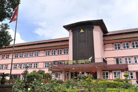 माओवादी पूर्वलडाकूलाई २ लाख दिने निर्णय कार्यान्वयन नगर्न सर्वोच्चको अल्पकालीन अन्तरिम आदेश