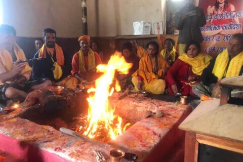 गोरखाको धार्मिक टोलीद्धारा म्याग्दीको गलेश्वर मन्दिरमा विशेष हवन