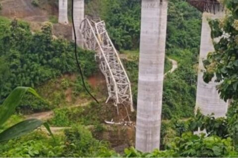 भारतमा बन्दै गरेको रेल ब्रिज भत्किदा १७ जना मजदुरको मृत्यु