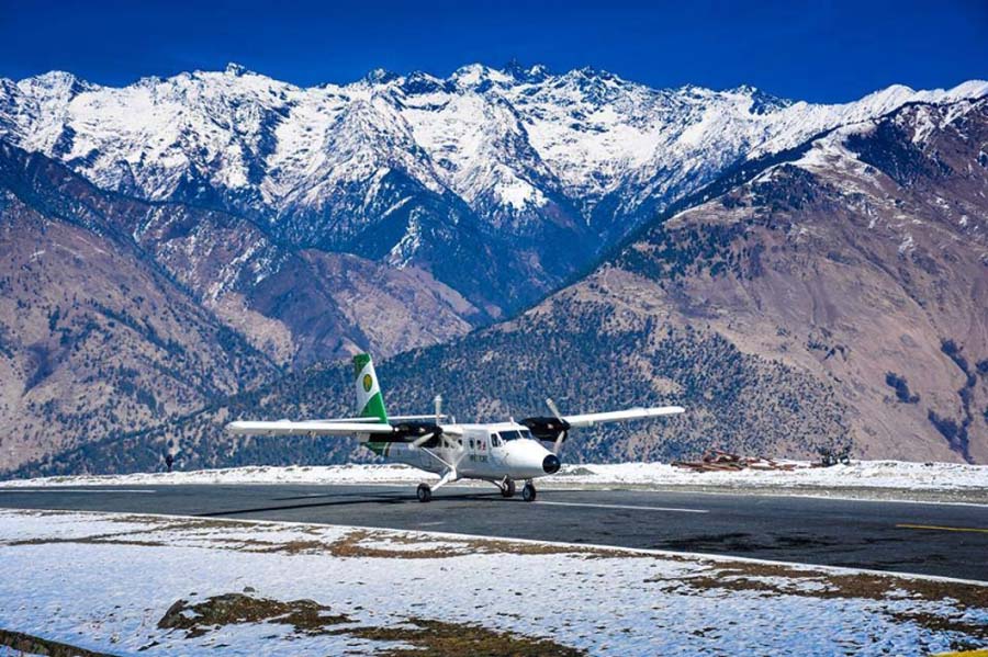 हिमाली जिल्लामा १२ बजेपछि जहाज नउडाउने निर्णयले बिरामी मर्कामा