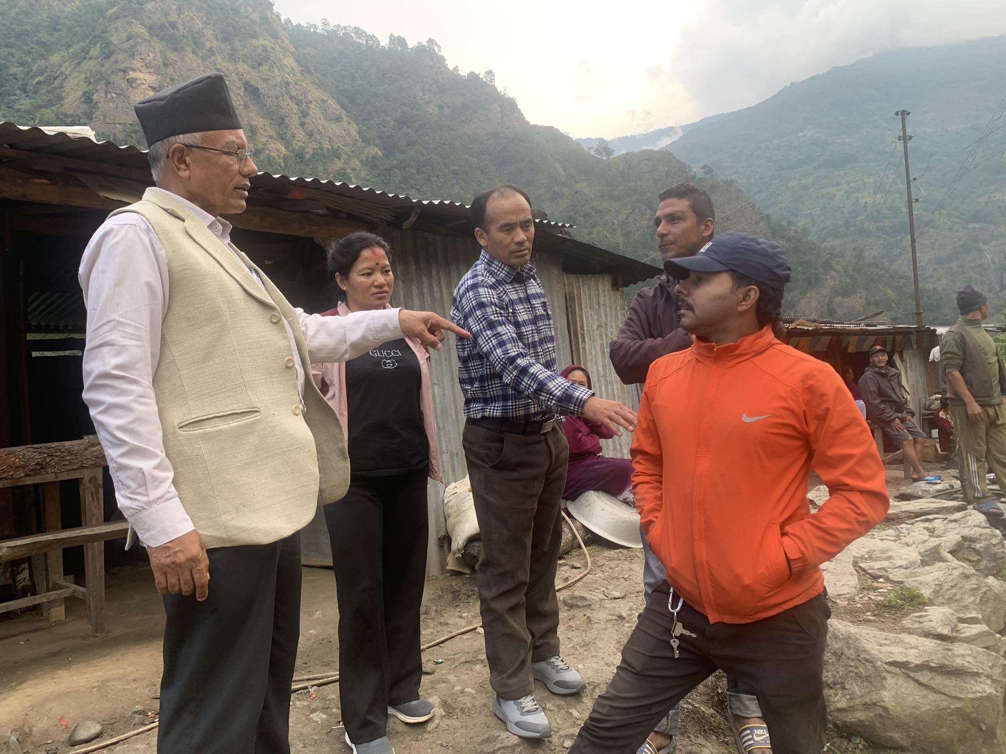 गण्डकीका सभामुख धिताल जनताको समस्या बुझ्न गाउँगाउँमा