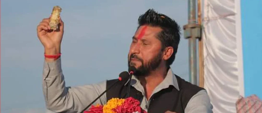 पोखरामा रवि लामिछानेमाथि खोया प्रहार, एकजना पक्राउ