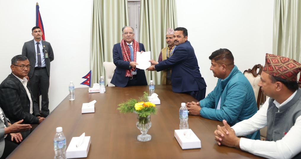 बुढीगण्डकी आयोजना निर्माण थाल्न डुवान क्षेत्रका जनप्रतिनिधिको प्रधानमन्त्रीसंग माग