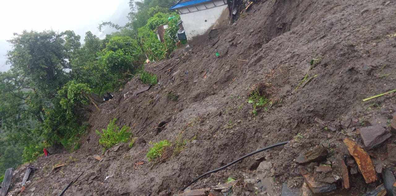 प्राकृतिक विपत्तिमा परी दुई दिनमै १४ जनाको मृत्यु