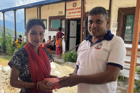 गोरखाको धावामा गर्भवती र सुत्केरीको आहारमा सुधार ल्याउन तरकारीको बीउ वितरण