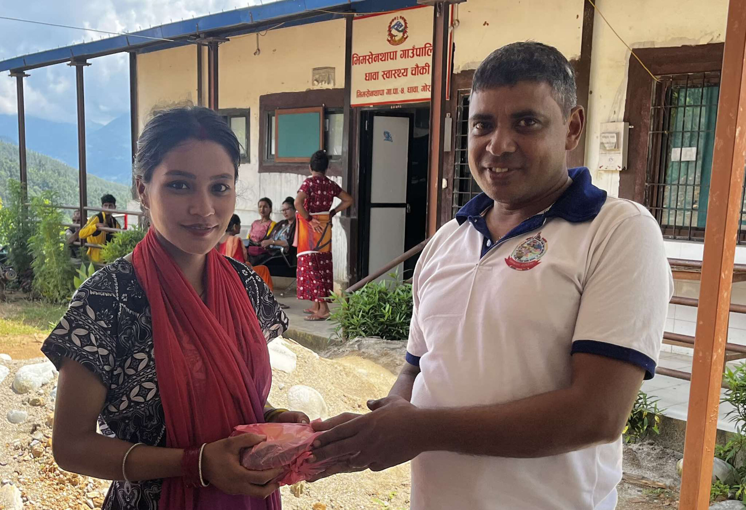 गोरखाको धावामा गर्भवती र सुत्केरीको आहारमा सुधार ल्याउन तरकारीको बीउ वितरण