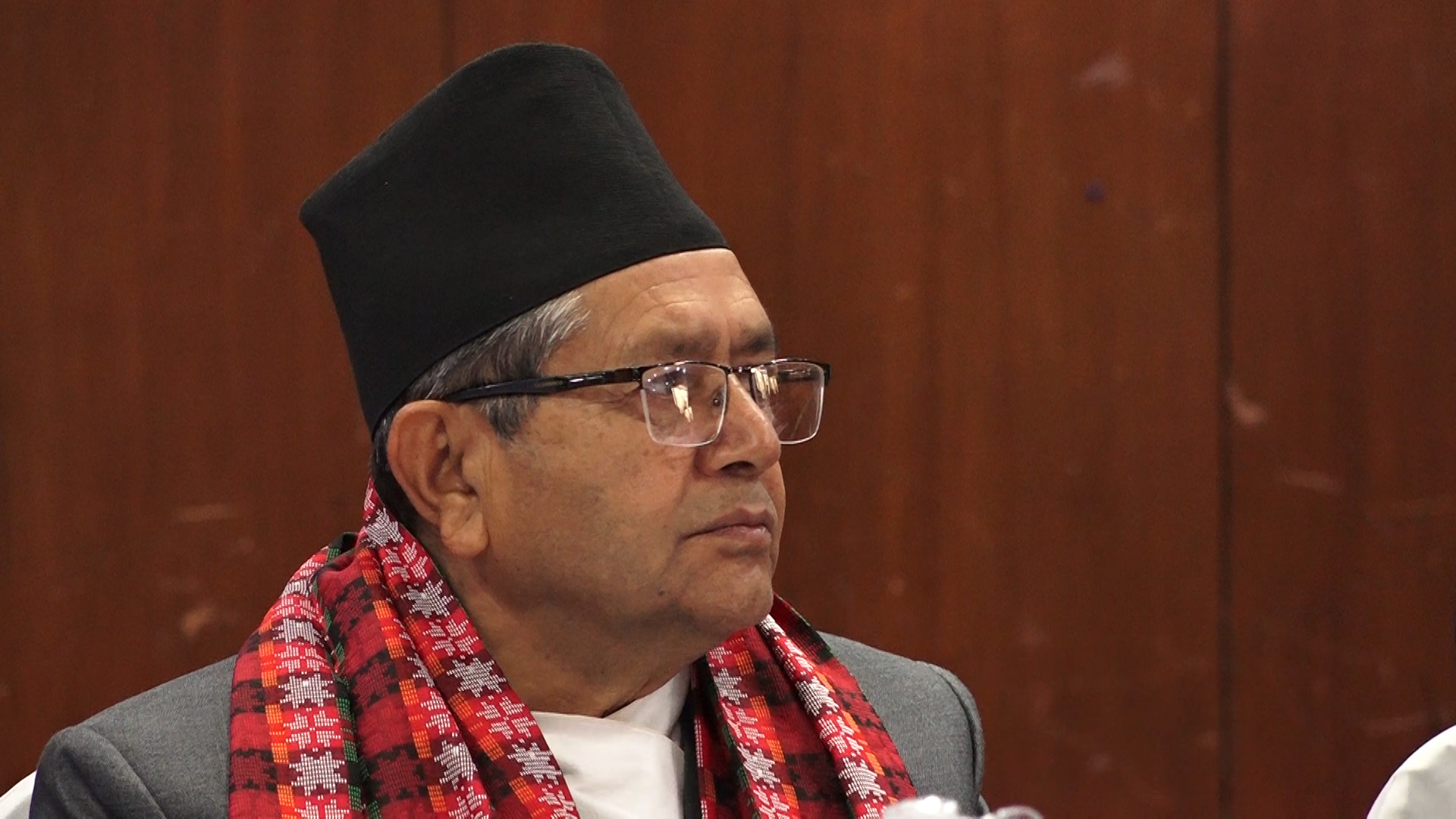 सभामुखलाई भेटेर रास्वपाले भन्यो-सभापति लामिछानेलाई सांसदबाट निलम्बन गर्न मिल्दैन