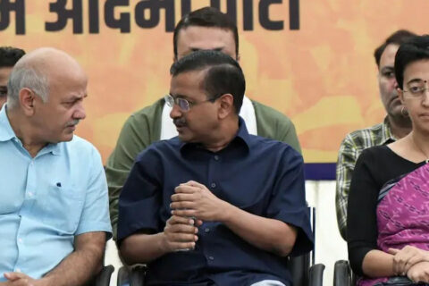 दिल्लीका पूर्व मुख्यमन्त्री केजरीवालले हारे चुनाव