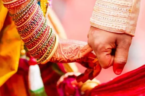 अन्तरजातीय विवाह गर्नेलाई जोडीलाई सम्मान
